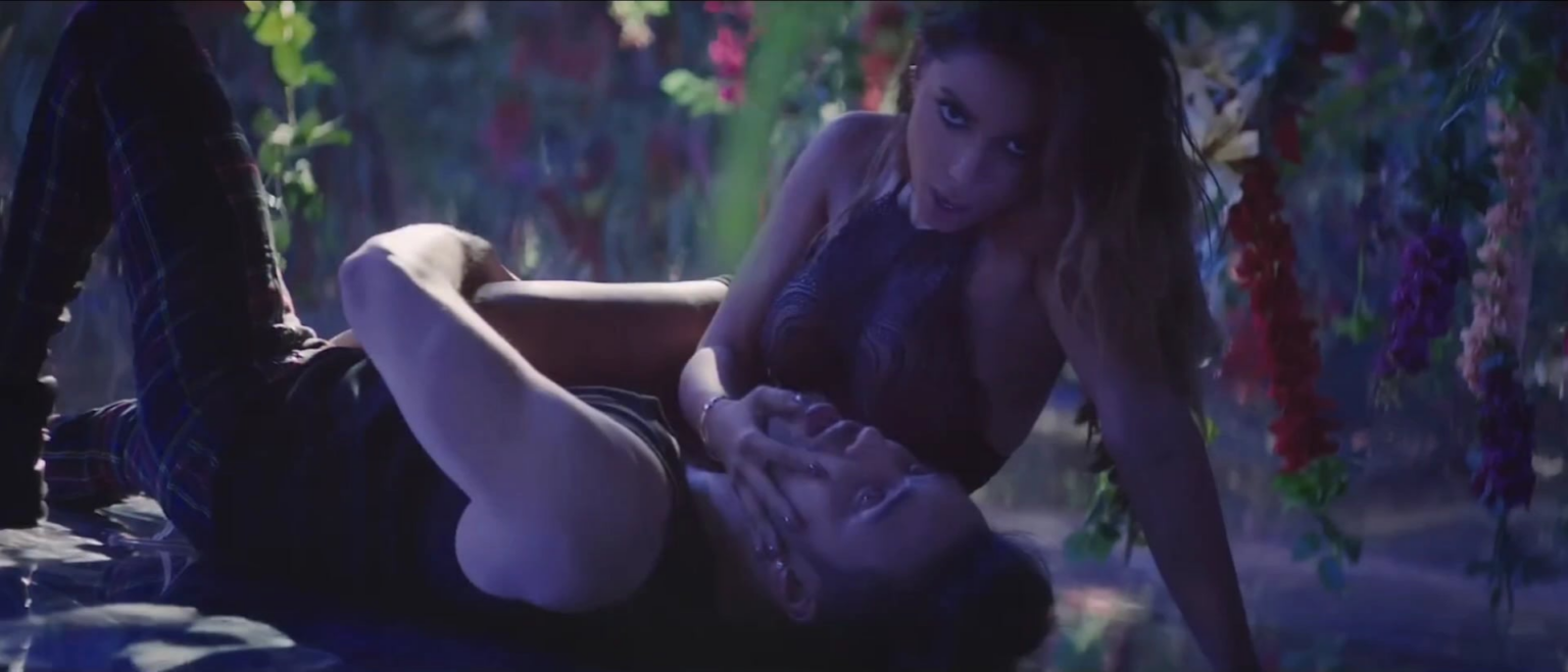 Anitta with Prince Royce for "Rosa" music video