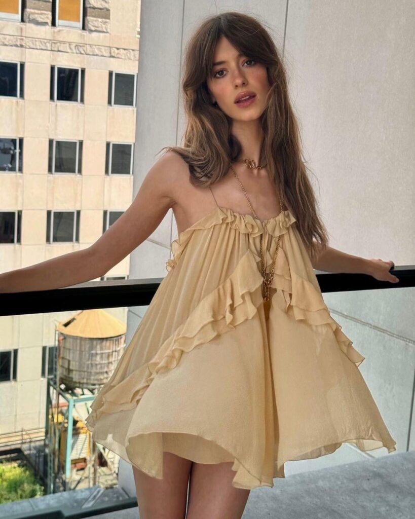 Daisy Edgar-Jones