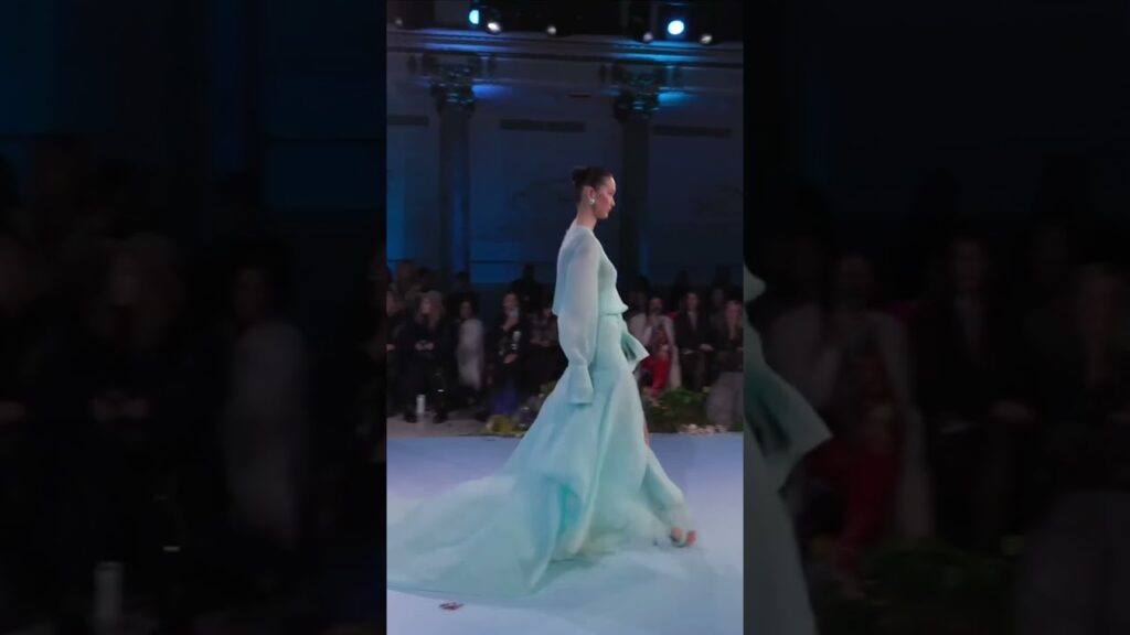 Défilé Celia Kritharioti 4K | Printemps-Été 2024 | Paris Fashion Week 🌟👗 Défilé Celia Kritharioti 4K | Printemps-Été 2024 | Paris Fashion Week 🌟👗