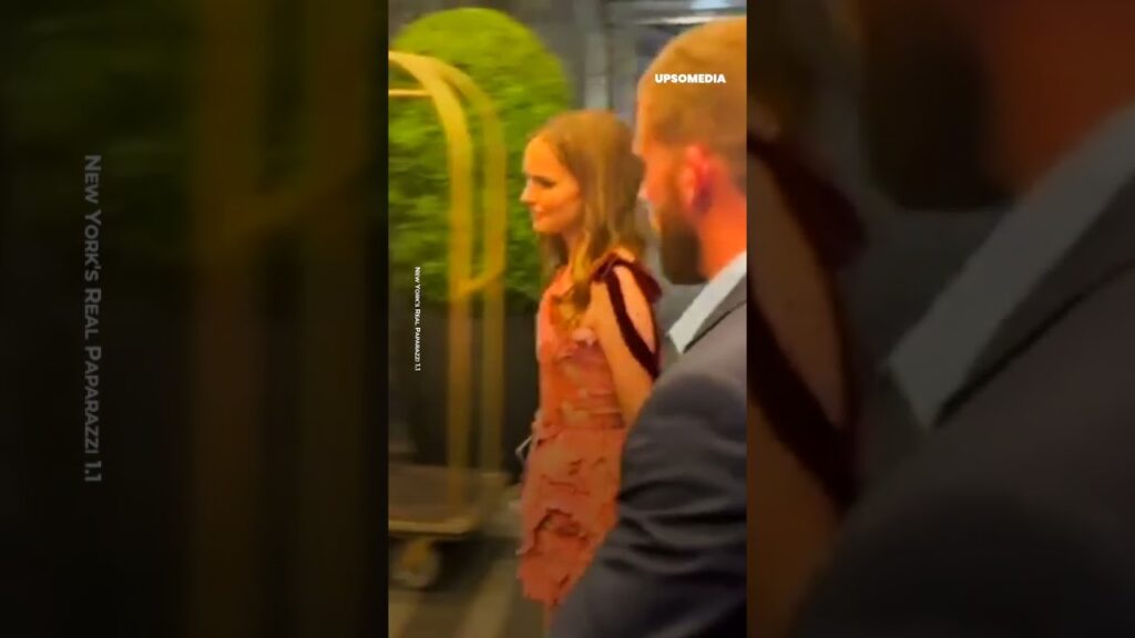Natalie Portman refused to say hi to her fans #shorts Natalie Portman refused to say hi to her fans #shorts