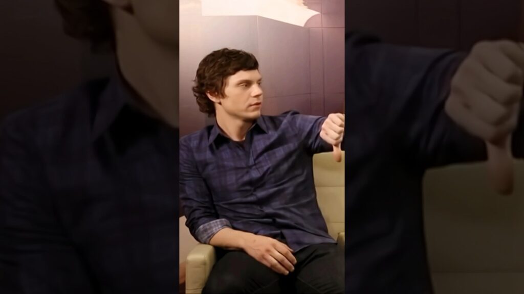 Evan Peters doesn't like Sophie Turner's choice 😄 #evanpeters #sophieturner #xmen #shorts