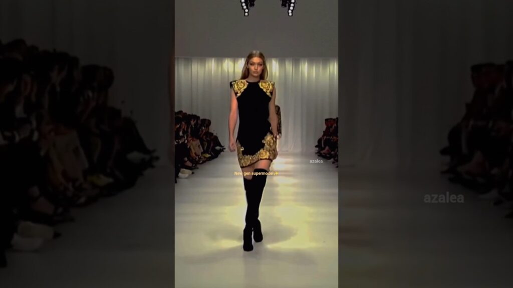 Gigi Hadid and candice swanepoel 🥵#gigihadid #90s #fashion #model #shorts #runway