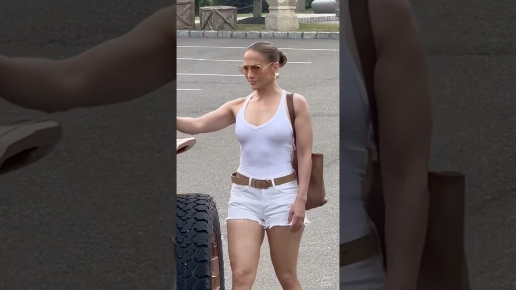 Jennifer Lopez Is So Beautiful #JLo #Shorts