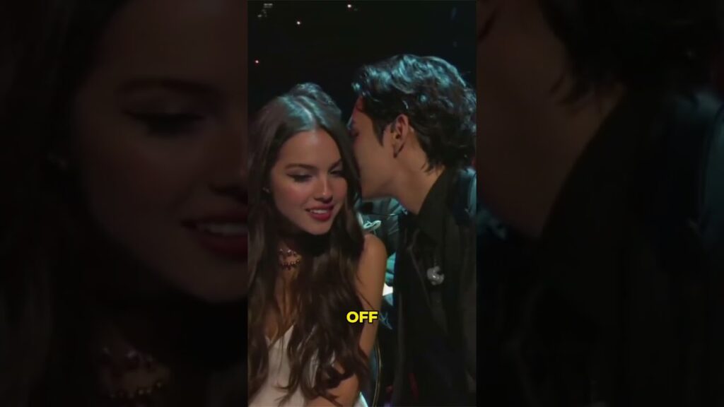 Olivia Rodrigo's TikTok moment during the VMAs had fans laughing! 😂 #oliviarodrigo #vmas #vmas2024