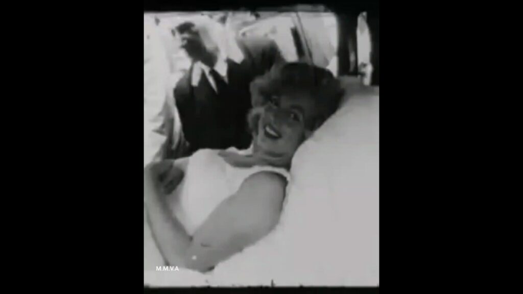 Marilyn Monroe Smiling Through A Sad Time 1957. Lost her baby due to an ectopic pregnancy. *SF Marilyn Monroe Smiling Through A Sad Time 1957. Lost her baby due to an ectopic pregnancy. *SF