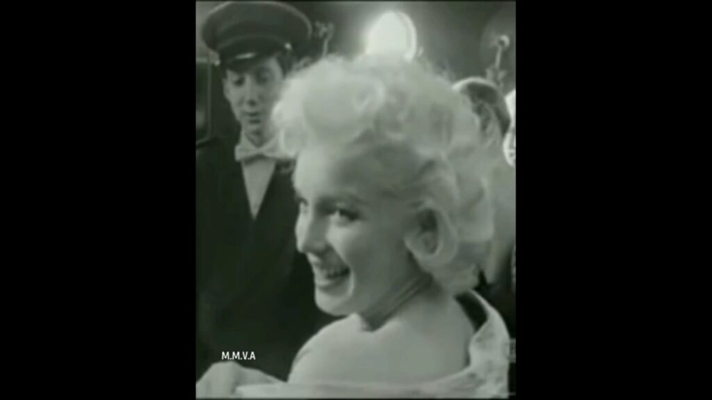 Marilyn Monroe at the "East Of Eden" movie premiere April 1955. *SF