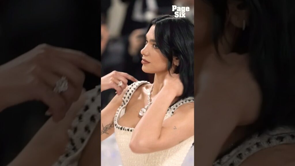 Dua Lipa Awesome Beauty🔥😀#shorts #ytshorts #dualipa #music #trending #viral#diva #houdini#levitating Dua Lipa Awesome Beauty🔥😀#shorts #ytshorts #dualipa #music #trending #viral#diva #houdini#levitating