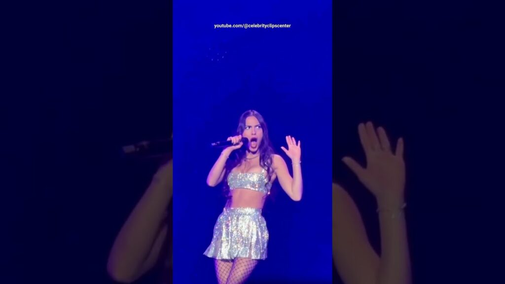 Olivia Rodrigo has the best mute challenge ever in Seoul 🤫 #shorts #oliviarodrigo #concert