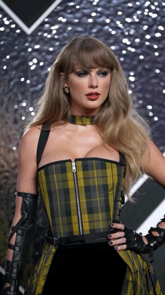 Taylor Swift | VMAs _ 2024