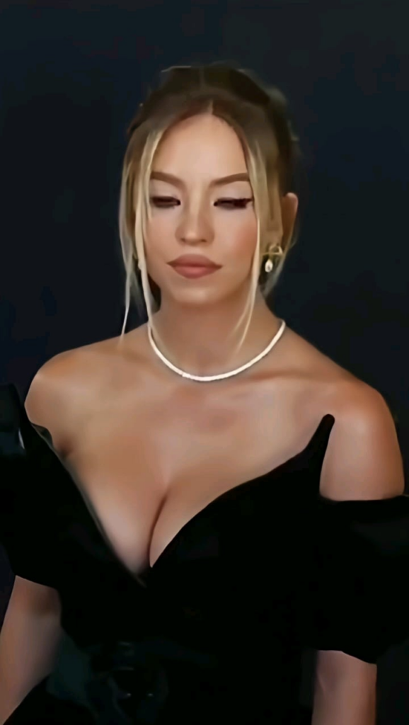Sydney Sweeney | HCA TV Awards _ 2022