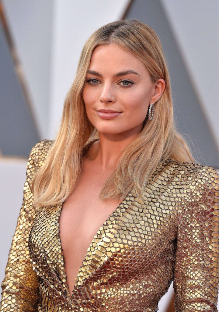 Margot Robbie | 88th Annual Academy Awards, Hollywood, California | February 28, 2016