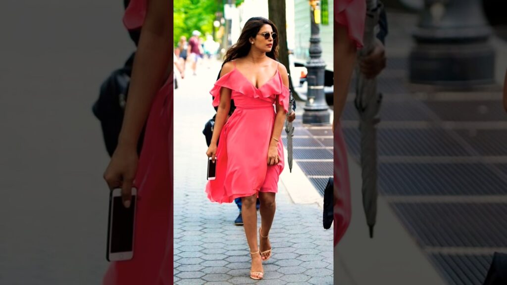 Priyanka chopra 🌷Pink 🩷 dress stylish status♥️💕#priyankachopra #viralvideo  💕#shorstvideo#shotsfeed