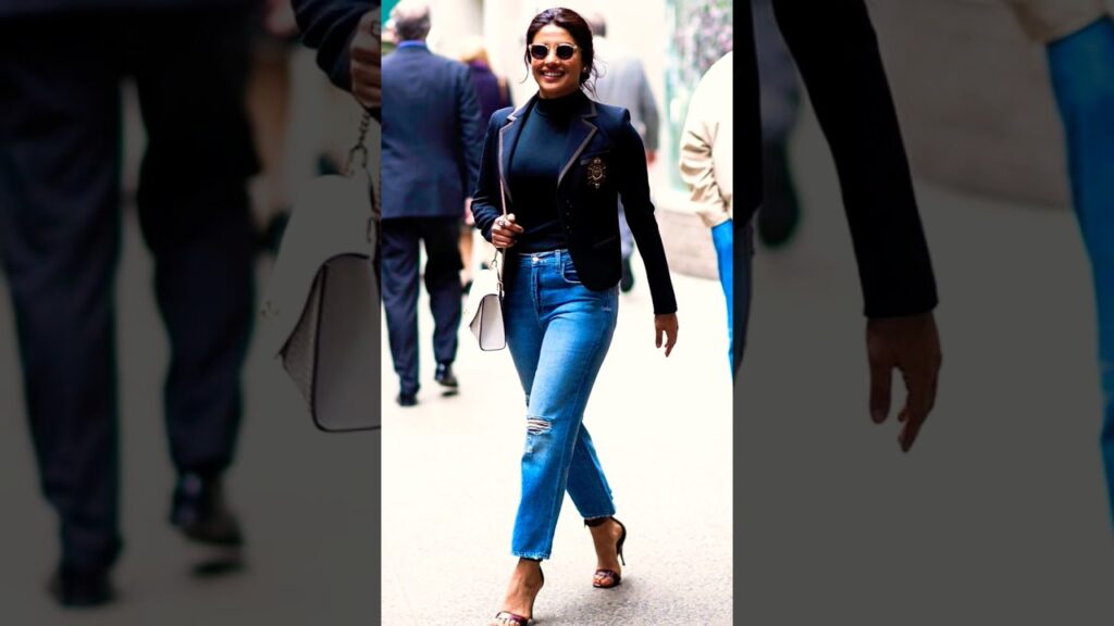 Aagaya mazza barsat ka💕 #priyankachopra🌷 #priyanka #shotsfeed🩷 #shorts🌹 #shorstvideo