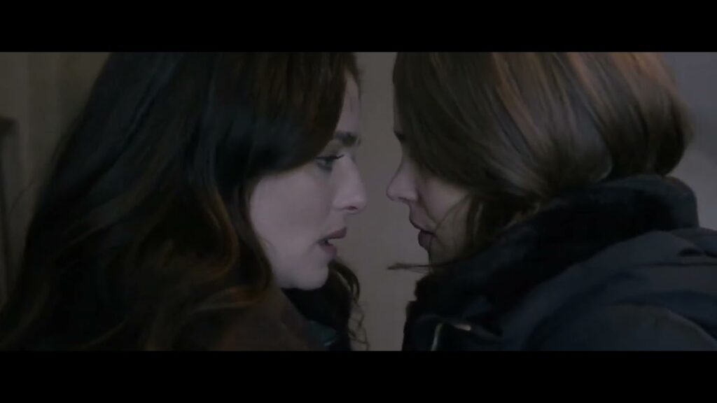 Disobedience  2017    Rachel Weisz   Rachel McAdams   Kissing Scene