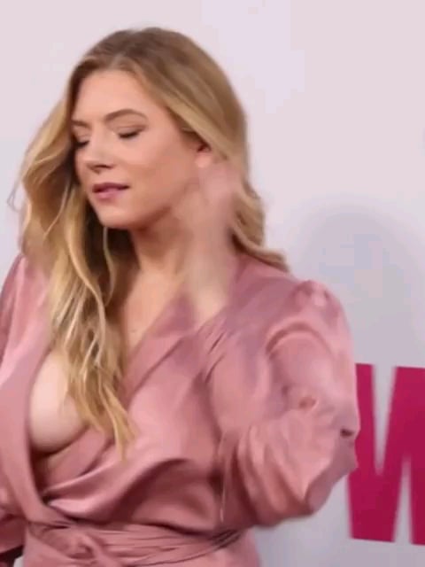 Katheryn Winnick | 'wolfs' Los angeles premiere _ 2024