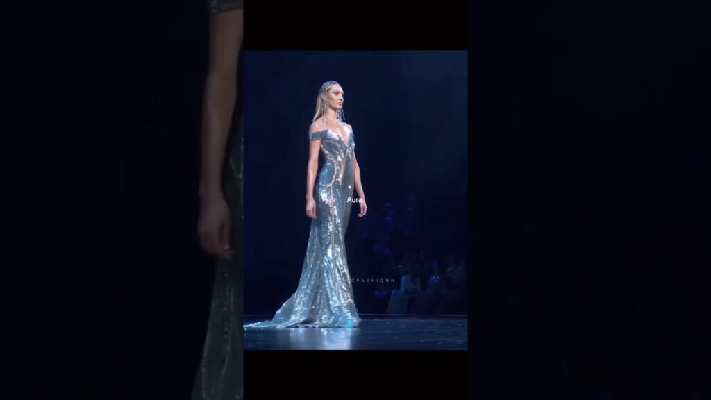 Candice Swanepoel 💗 #candice #model #runway #fashion #runwaymodel #supermodel #fw #fashionmodel #fyp Candice Swanepoel 💗 #candice #model #runway #fashion #runwaymodel #supermodel #fw #fashionmodel #fyp