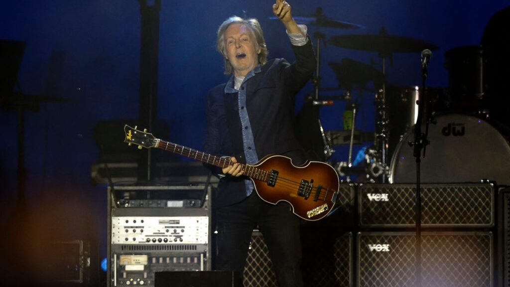 Paul McCartney, on 'SNL 50,' rouses celebrity-studded crowd