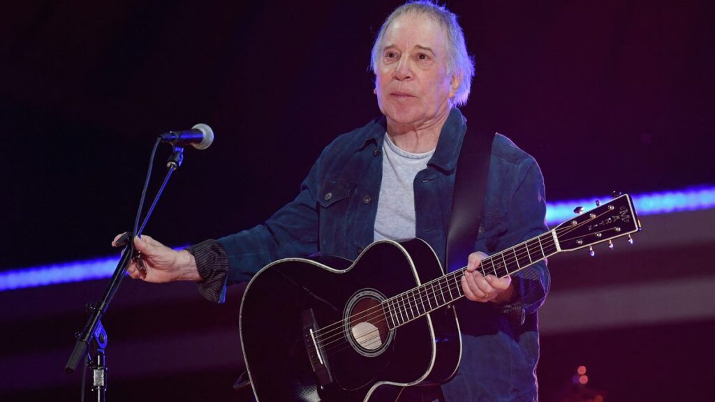 Paul Simon announces 2025 tour return after 'SNL,' 2018 farewell tour