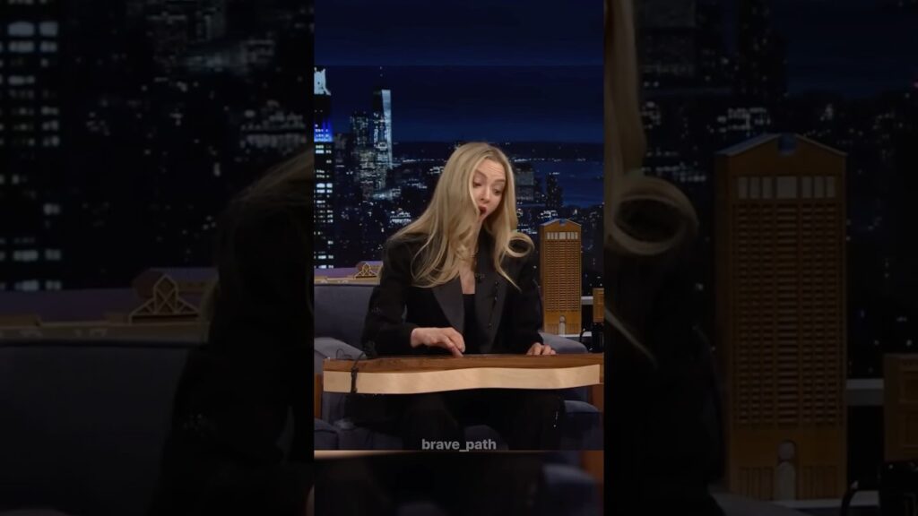 Amanda Seyfried Can REALLY Sing! 😲