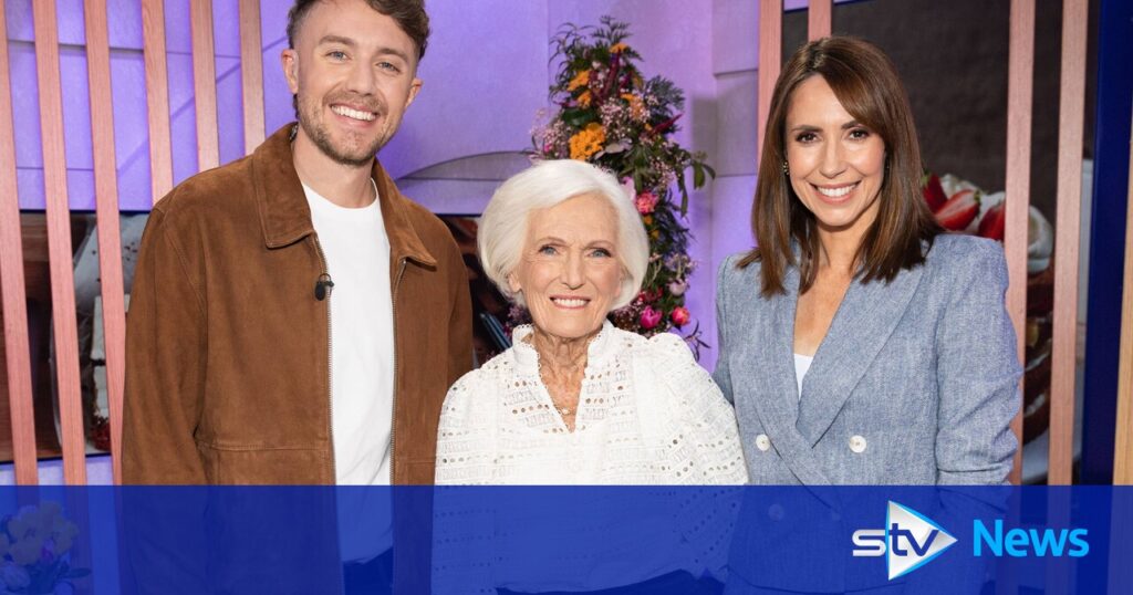 Prince William calls Dame Mary Berry a ‘national treasure’ as she celebrates 90th birthday Prince William calls Dame Mary Berry a 'national treasure' as she celebrates 90th birthday