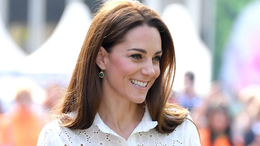 Princess Kate has worn these ‘very pretty’ earrings at least 7 times & they’re on sale Princess Kate has worn these 'very pretty' earrings at least 7 times & they're on sale