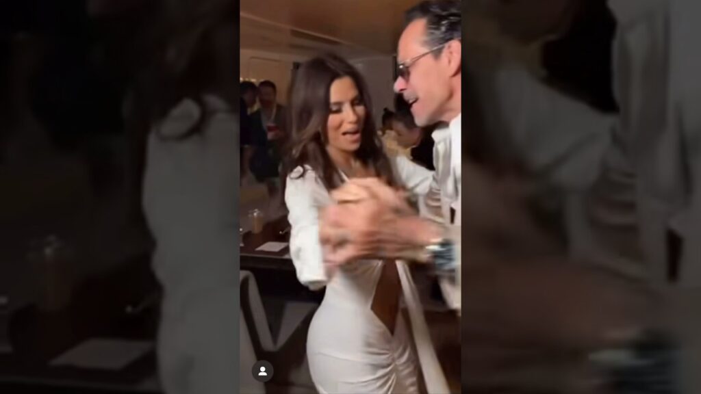 🥳 Eva Longoria celebrates her 50th with friends. #evalongoria #50th #birthday #dancing #shorts