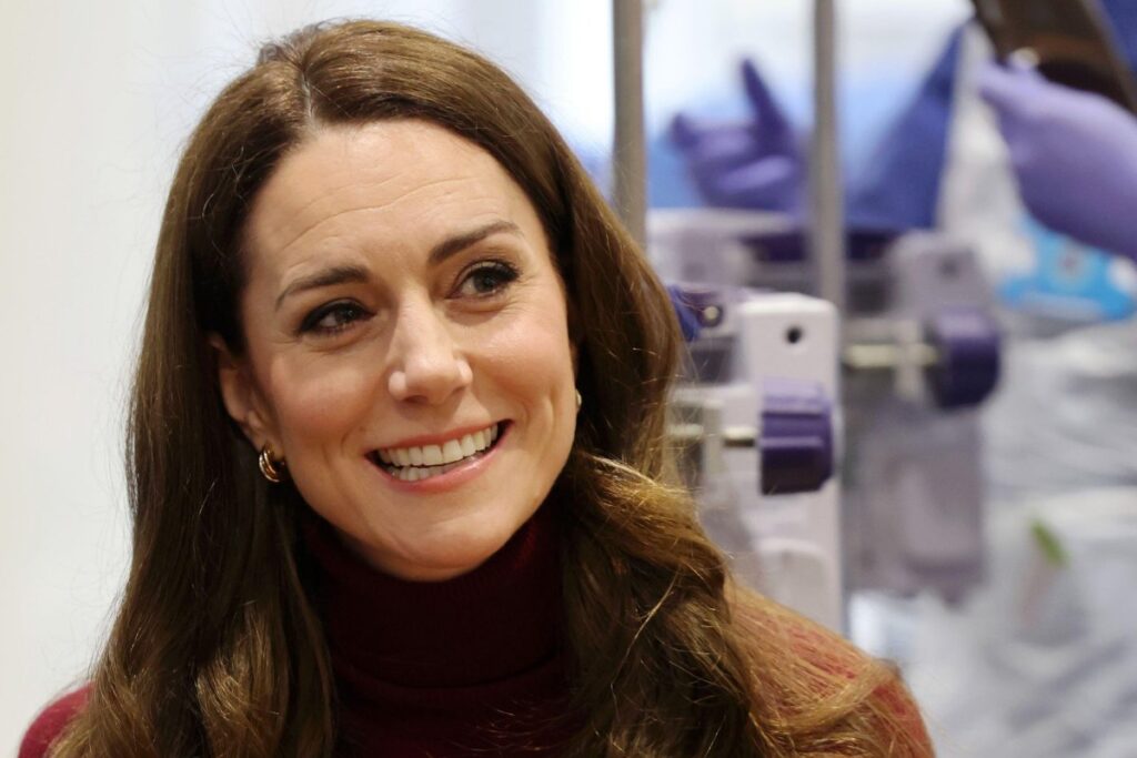 A Golden Return in Cartier for the Princess of Wales at the Royal Marsden Hospital A Golden Return in Cartier for the Princess of Wales at the Royal Marsden Hospital