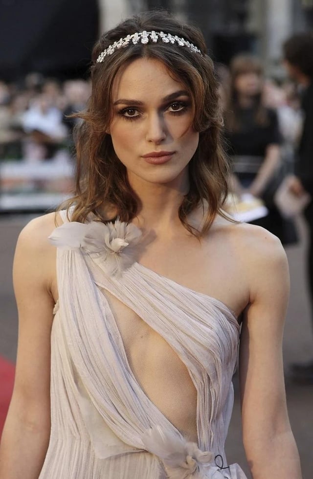 Keira Knightley | UK Premiere of 'Atonement' | London, England | September 4, 2007