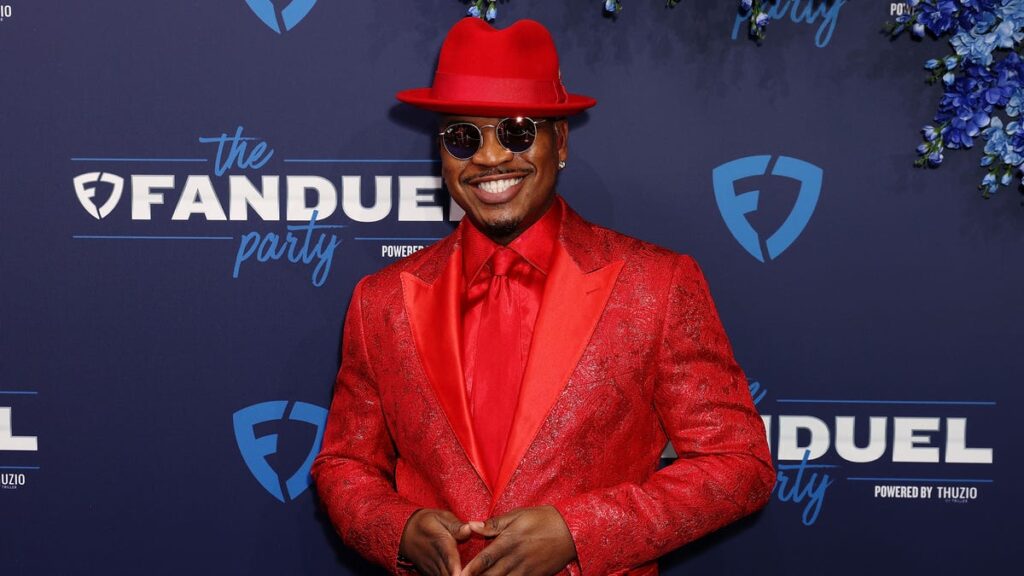 NeYo introduces his 4 girlfriends in polyamorous relationship