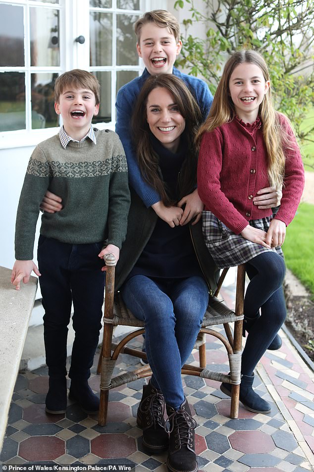 Kensington Palace released the image of Kate Middleton with her three children last March