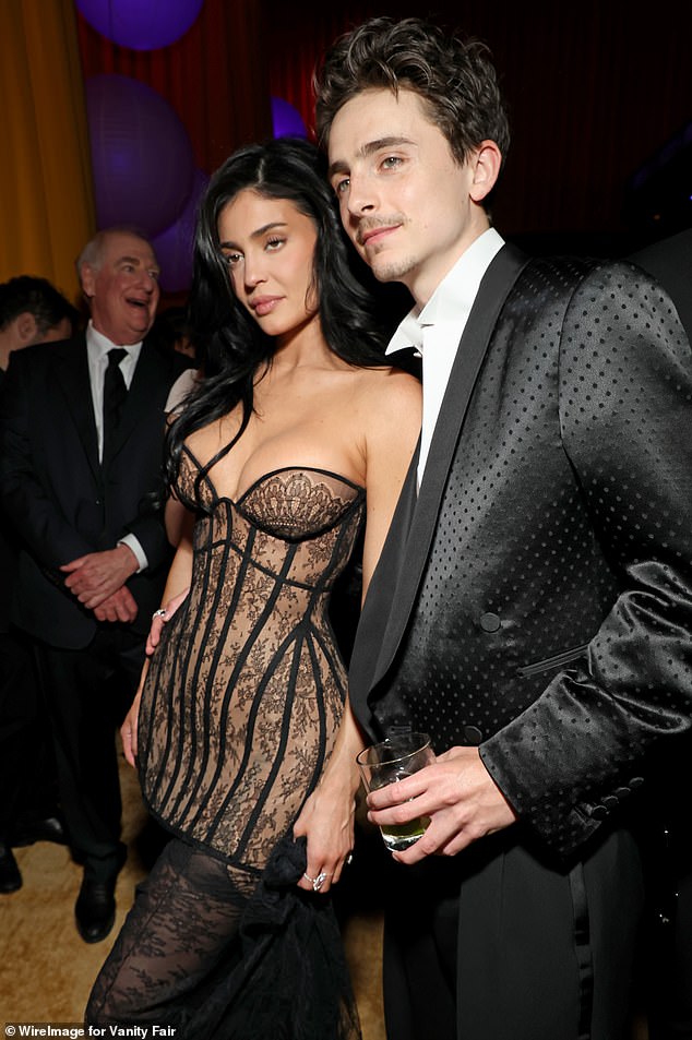 Kylie and Timothee pose for photos at the Vanity Fair Oscar Party