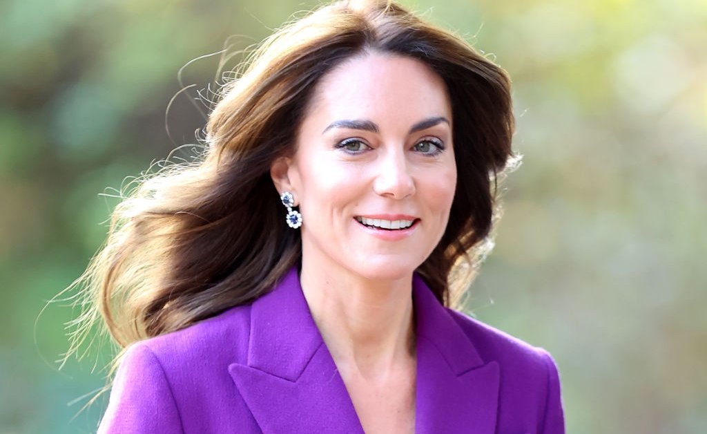 Kate Middleton Portrait On Display at New Royal Exhibition