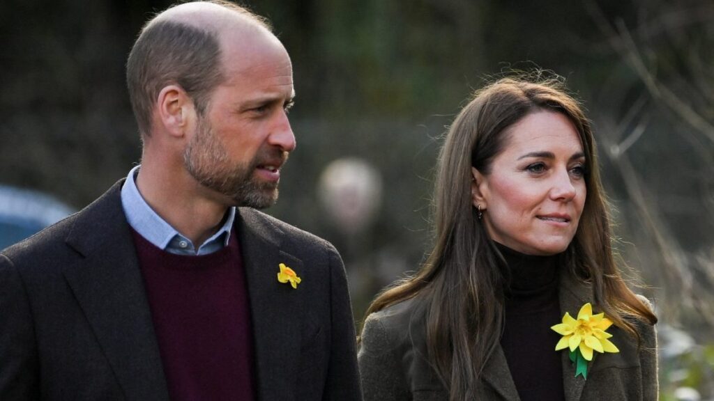 Prince William speaks Welsh in video to mark St David’s Day Prince William speaks Welsh in video to mark St David’s Day