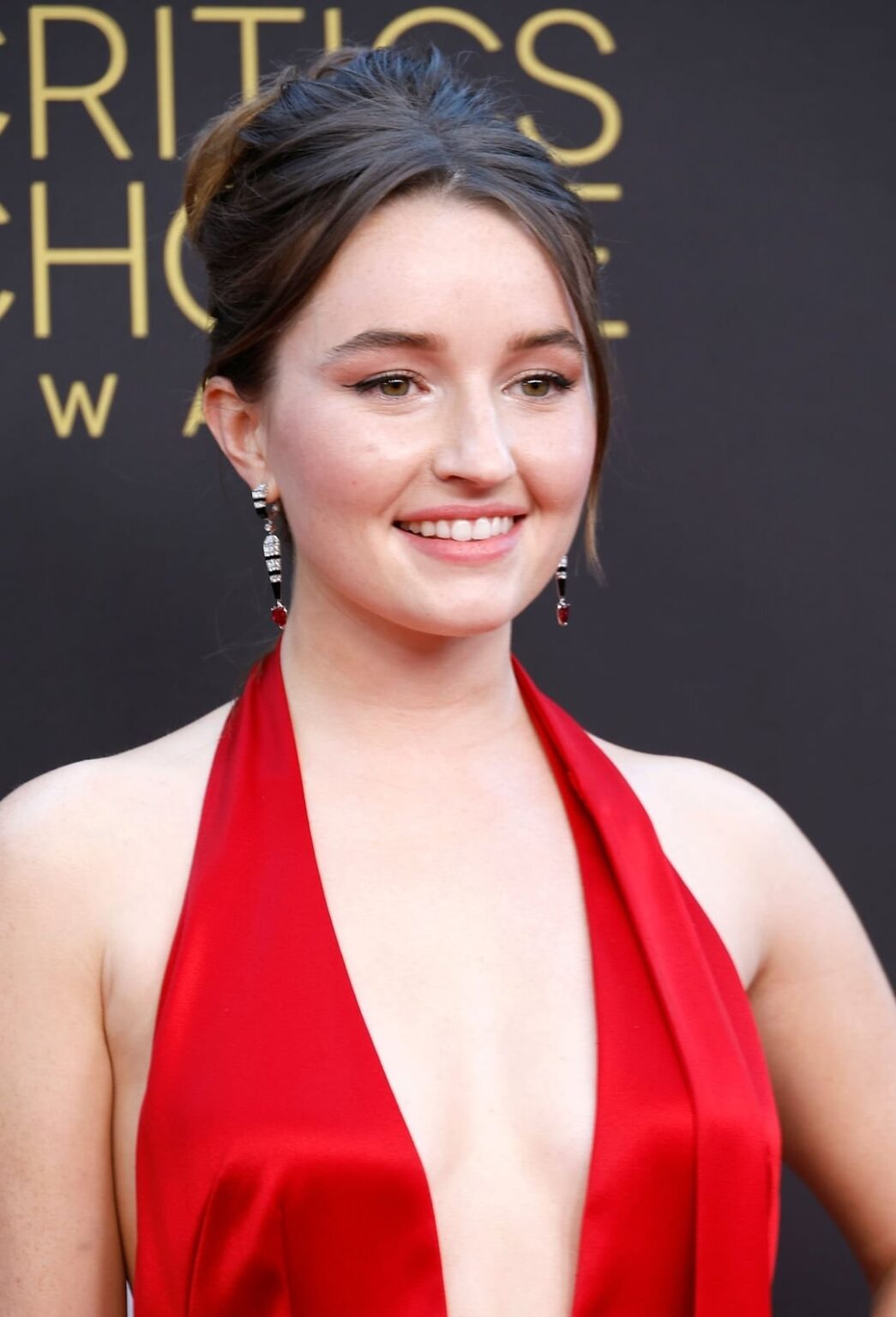 Kaitlyn Dever attends the 27th Annual Critics Choice Awards 13~03~2022
