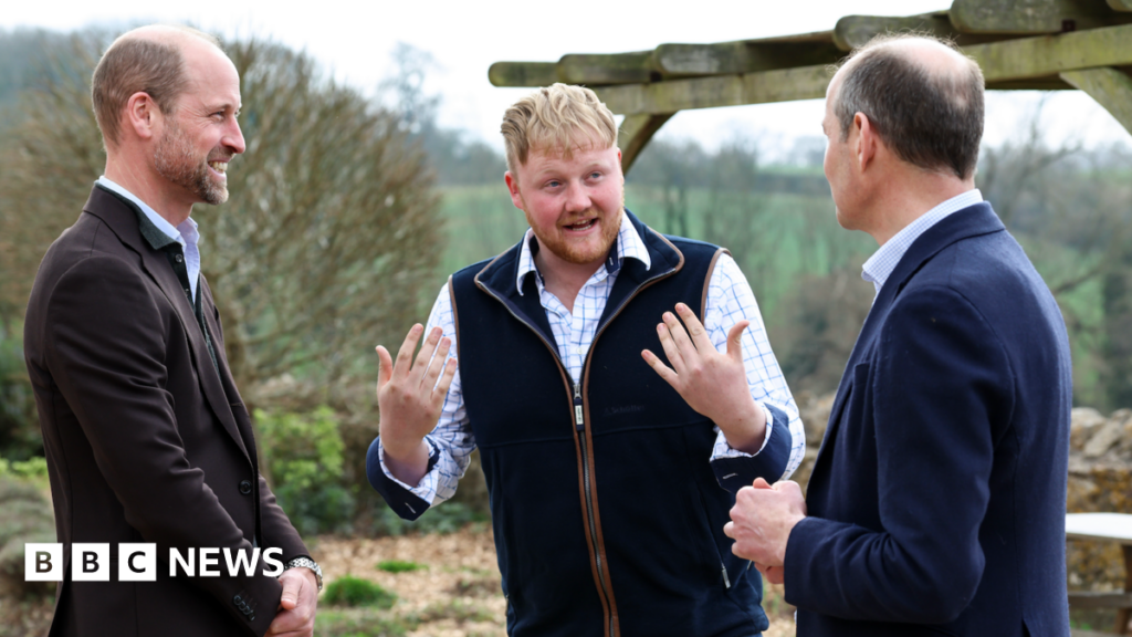 Prince William to appear on Clarkson’s Farm Prince William, Kaleb Cooper and Charlie stand in a triangle talking to each other. William appears to be laughing while Cooper has both hands raised as though he is trying to explain something. The men are stood outside with rolling hills and trees in the background.