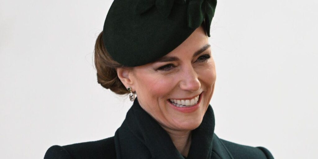 Sláinte! The Princess of Wales bought a round of pints for her regiment to mark this special occasion Sláinte! The Princess of Wales bought a round of pints for her regiment to mark this special occasion