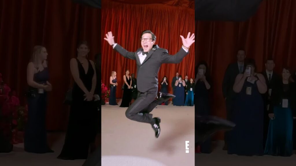Ke Huy Quan always brings the best energy to the #Oscars glambot. #AwardsSeason