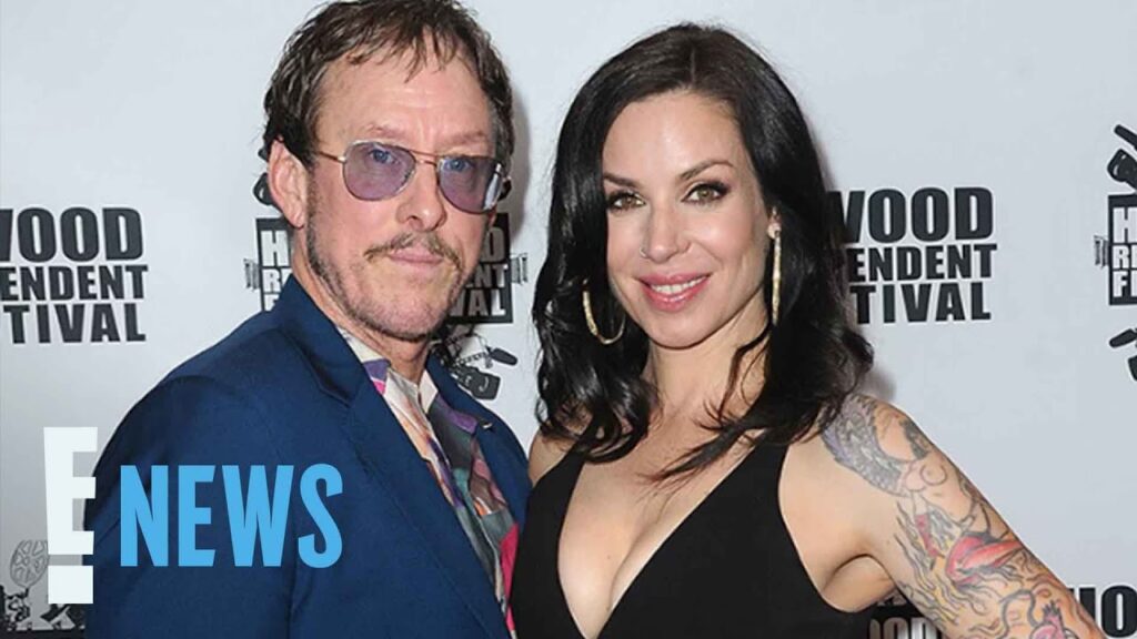 Weezer’s Scott Shriner’s Wife Jillian Lauren Shot in Police Chase | E! News Weezer’s Scott Shriner’s Wife Jillian Lauren Shot in Police Chase | E! News