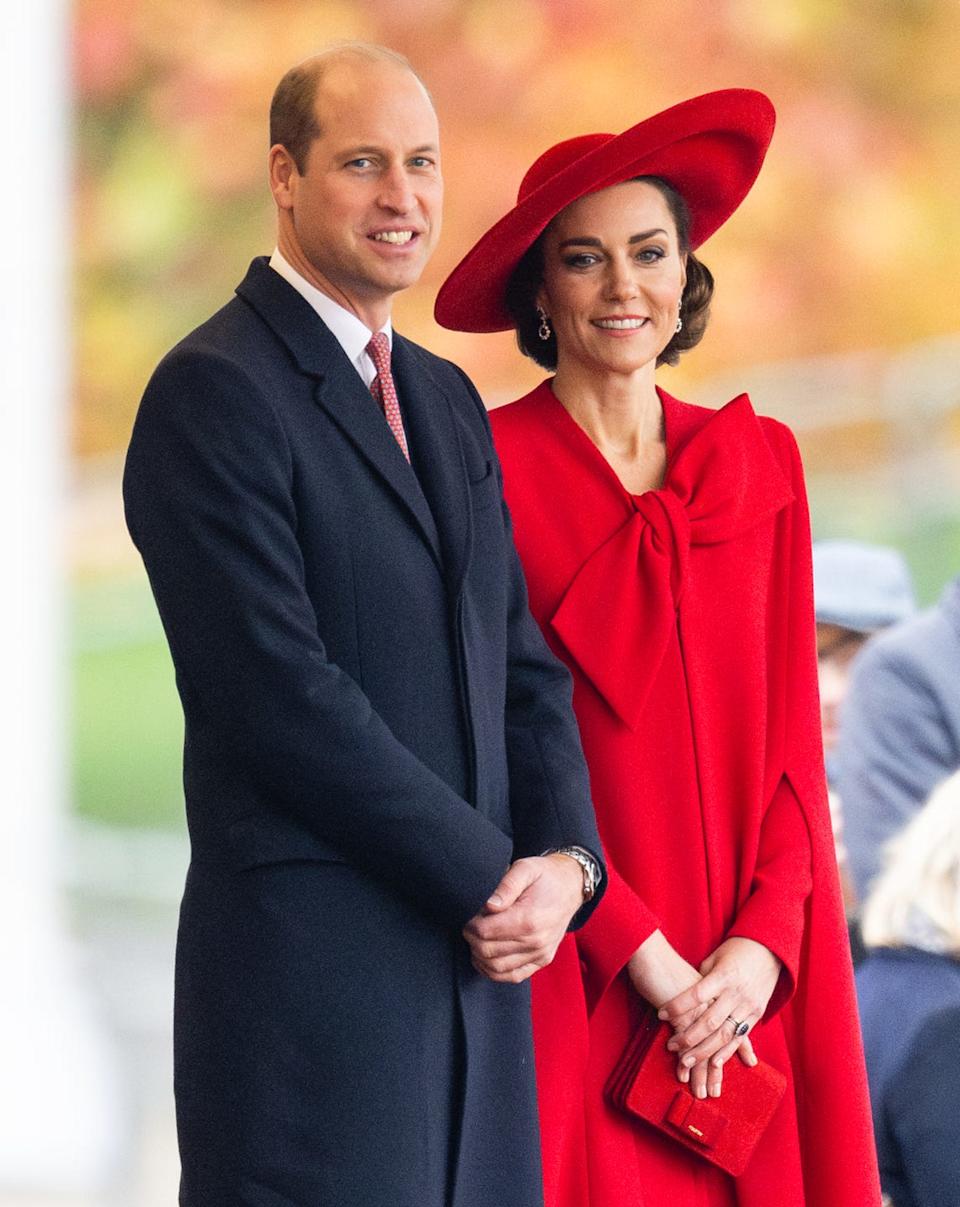 london, england november 21: prince william, prince of wales and catherine, princess of wales attend a ceremonial welcome for the president and the first lady of the republic of korea at horse guards parade on november 21, 2023 in london, england. king charles is hosting korean president yoon suk yeol and his wife kim keon hee on a state visit from november 21 23. it is the second incoming state visit hosted by the king during his reign. (photo by samir hussein/wireimage)