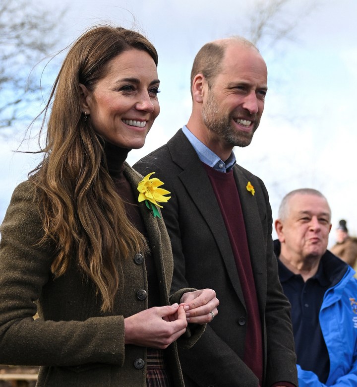 Kate Middleton Joins Prince William for First Commonwealth Day Service in Two Years—and Stuns in Red Yahoo news home