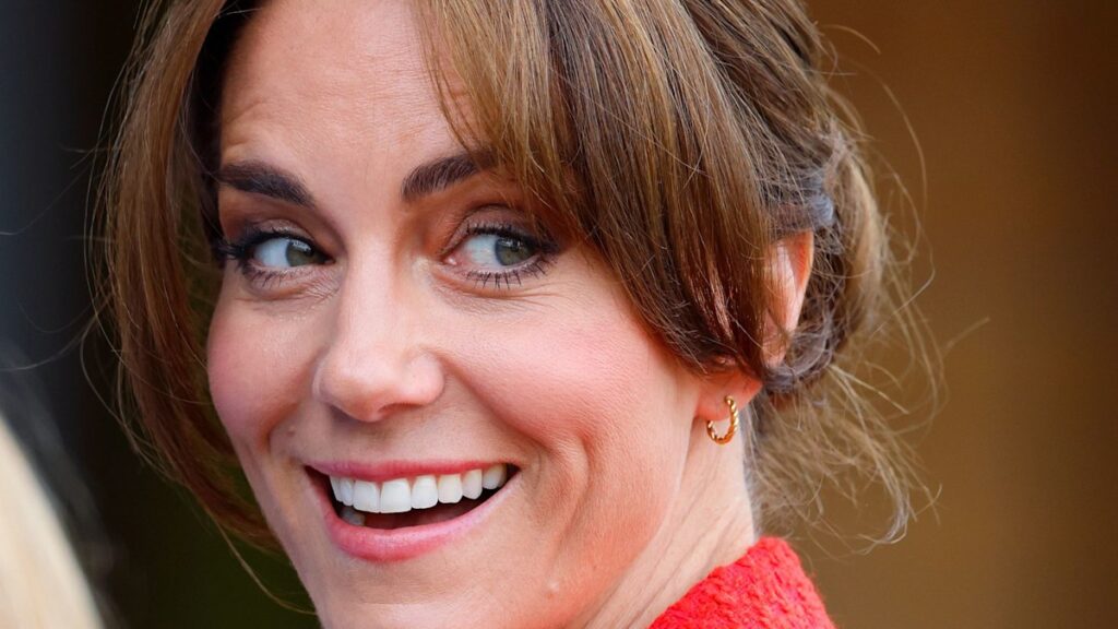 Kate Middleton’s plunging red sundress is serving serious summer fashion inspiration Kate Middleton's plunging red sundress is serving serious summer fashion inspiration