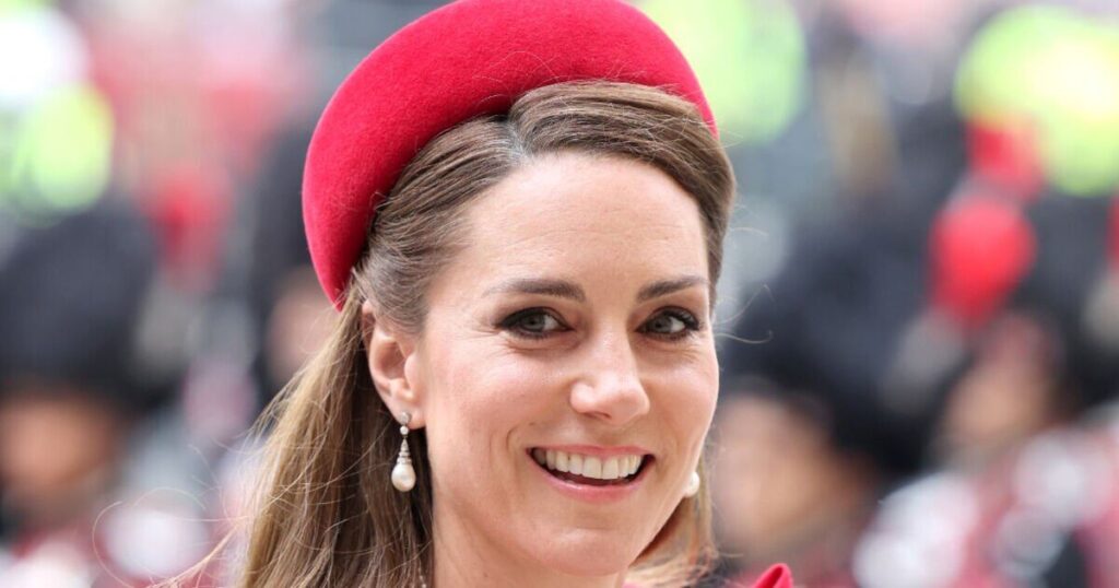 Meghan Markle ‘snubbed by Hollywood star because she loves Princess Kate’ | Royal | News Meghan Markle 'snubbed by Hollywood star because she loves Princess Kate' | Royal | News