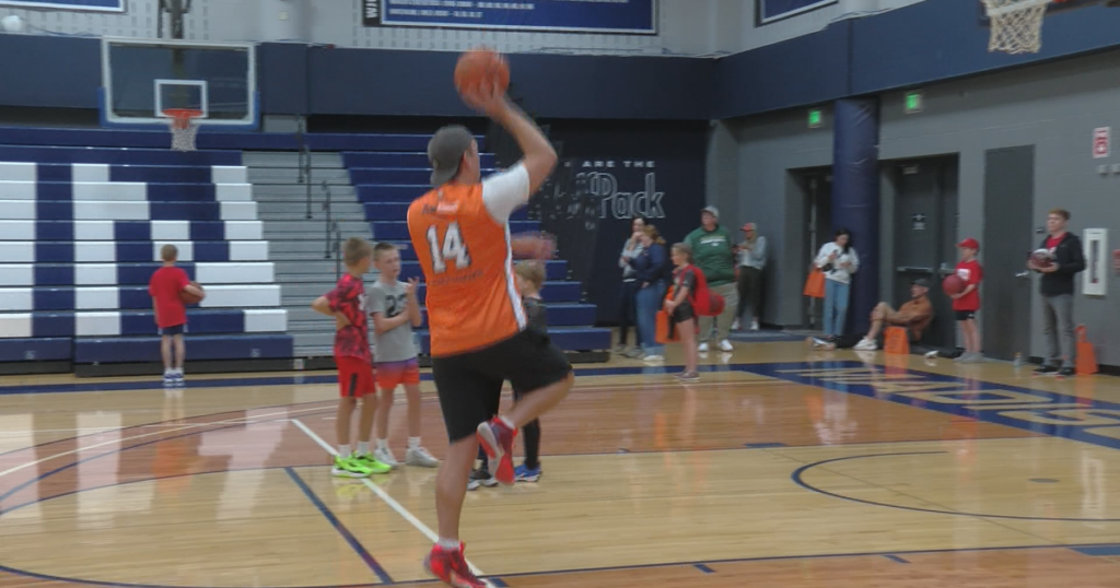 Celebrity Basketball Experience raises funds for people with disabilities | Top Stories