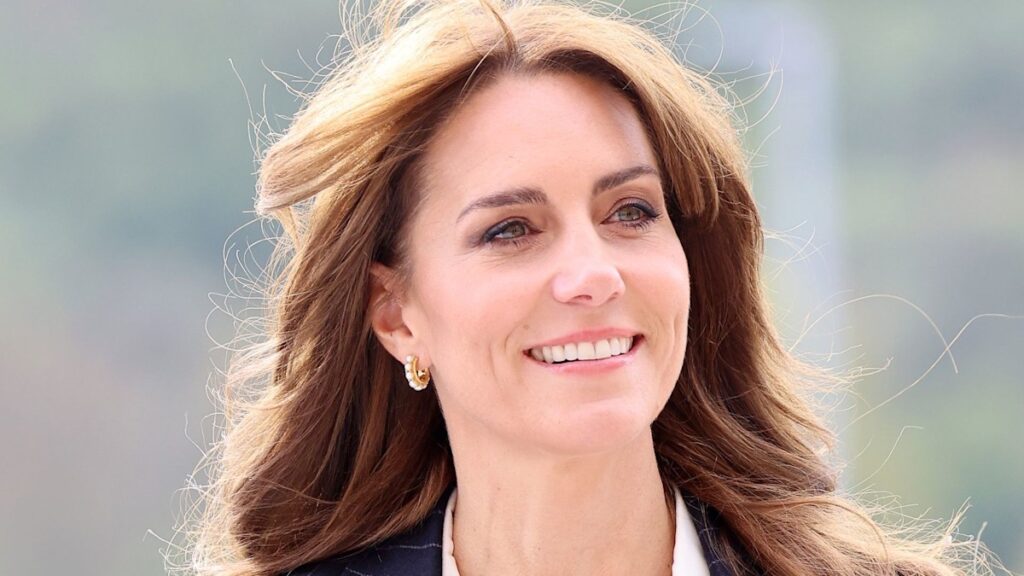Kate Middleton’s surprising off-the-shoulder dress is a 2025 style staple Kate Middleton's surprising off-the-shoulder dress is a 2025 style staple