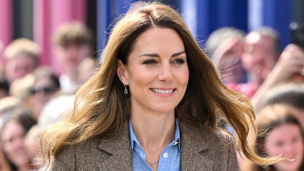 Kate Middleton stuns in preppy high street shirt – and it’s still available to shop Kate Middleton stuns in preppy high street shirt - and it's still available to shop
