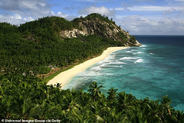 Prince William and his new wife Kate arrived on the exclusive North Island, in the Seychelles on a private jet