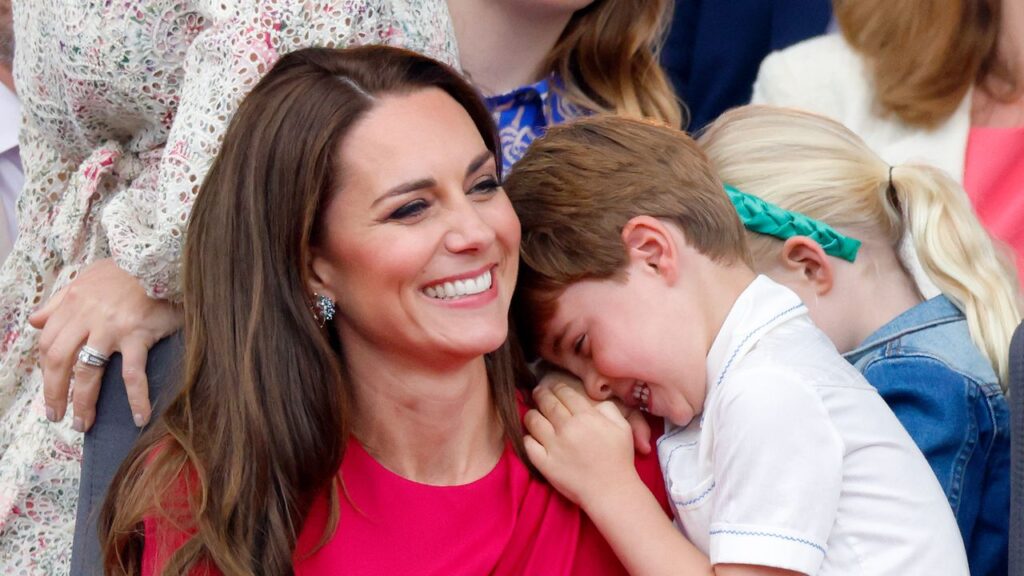 How Kate Middleton and Prince William Are Helping Their Kids Grow Up as Down-to-Earth as Possible How Kate Middleton and Prince William Are Helping Their Kids Grow Up as Down-to-Earth as Possible
