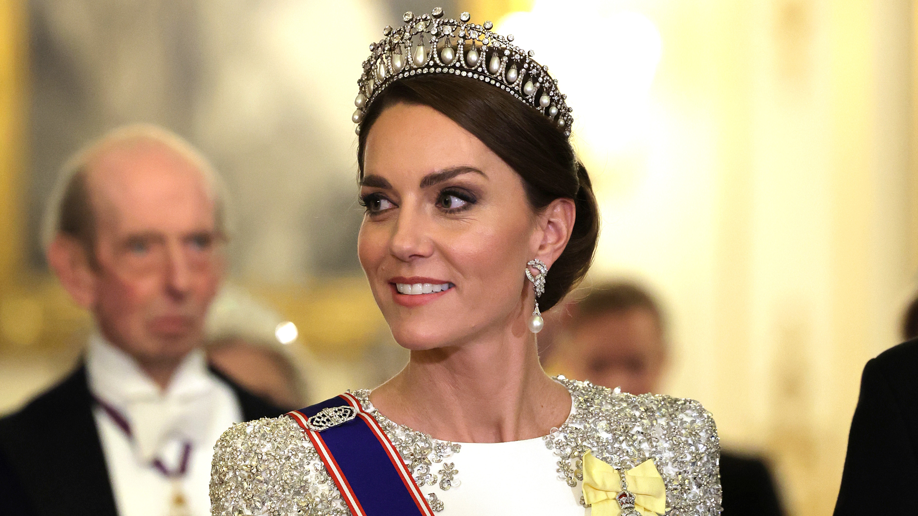 Catherine, Princess of Wales wears a tiara during the State Banquet at Buckingham Palace on November 22, 2022