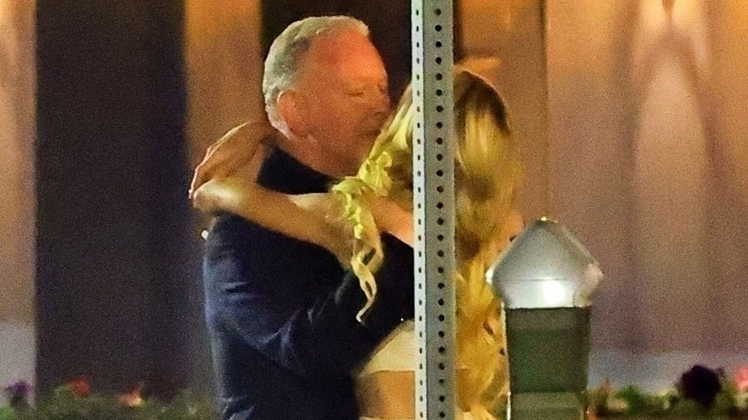 RHOBH star Dorit Kemsley’s ex PK makes out with blonde reality star who looks just like his estranged wife on LA date RHOBH star Dorit Kemsley's ex PK makes out with blonde reality star who looks just like his estranged wife on LA date