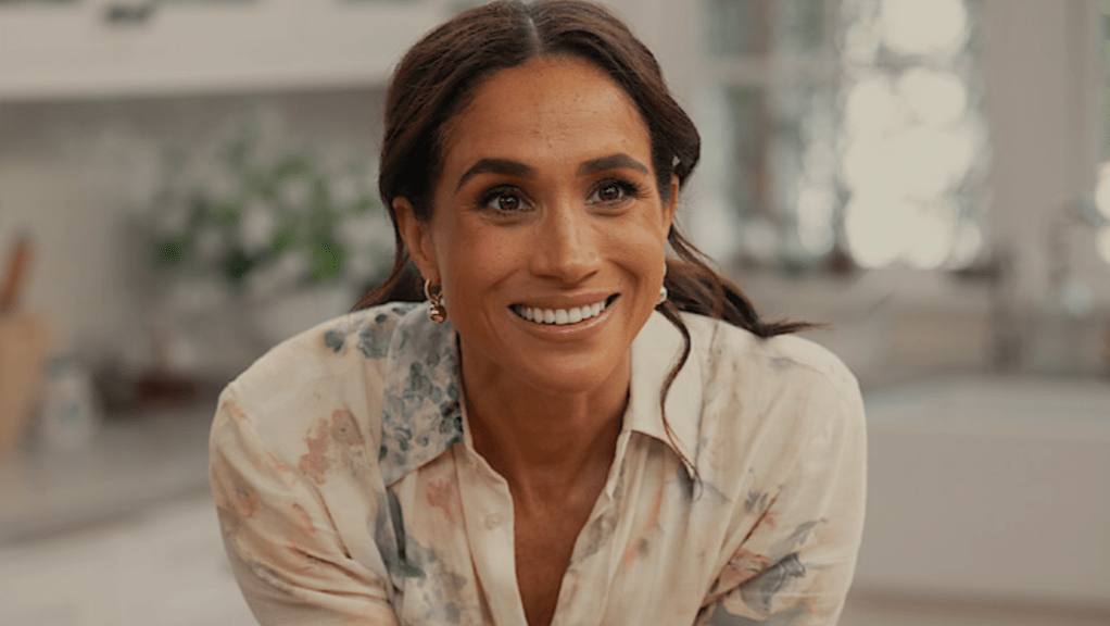 Author Claims Meghan Markle ‘Pearl’ “Similar To Own Work” Author Claims Meghan Markle 'Pearl' "Similar To Own Work"